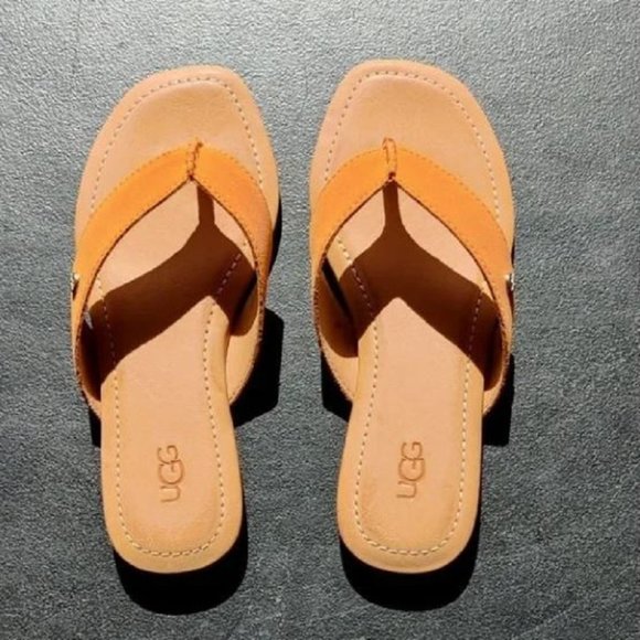 UGG Tuolumne Women's Flip Flop Sandals Size 5.5 Poppy Suede - Picture 1 of 3